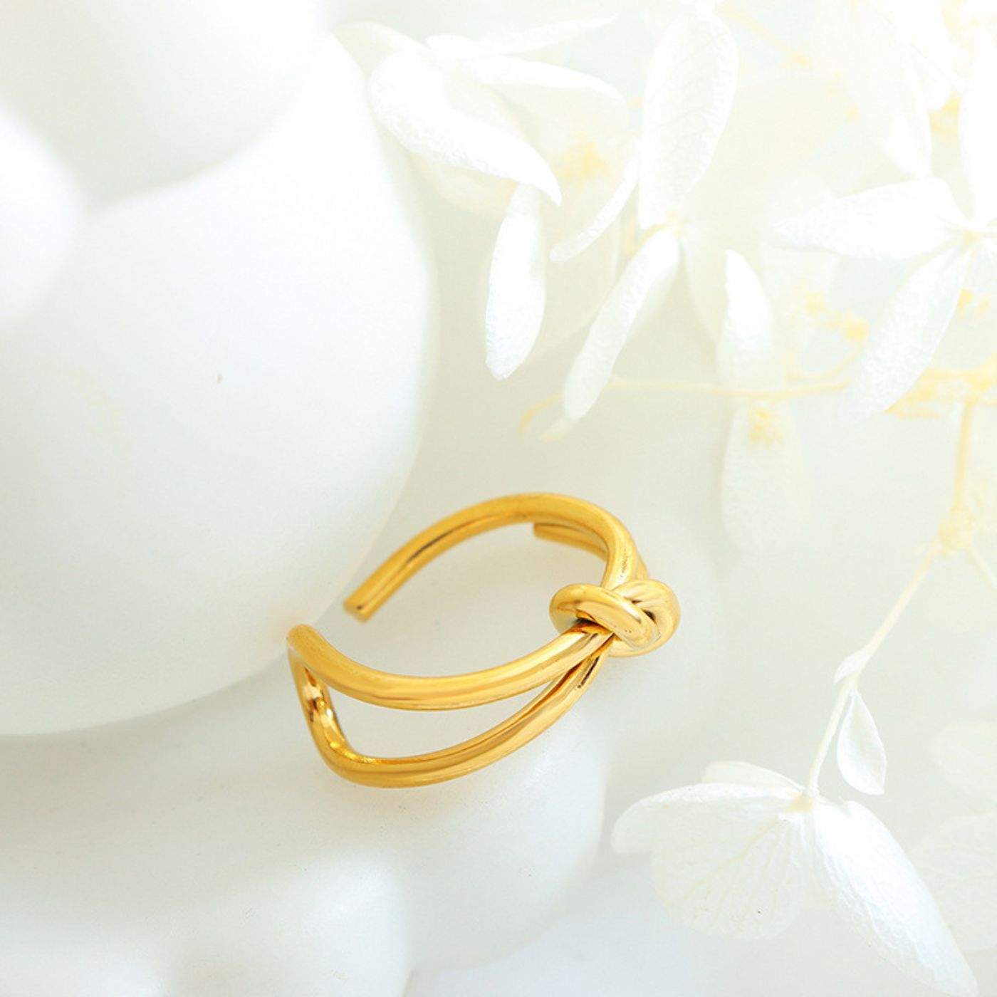 Double Twist Ring