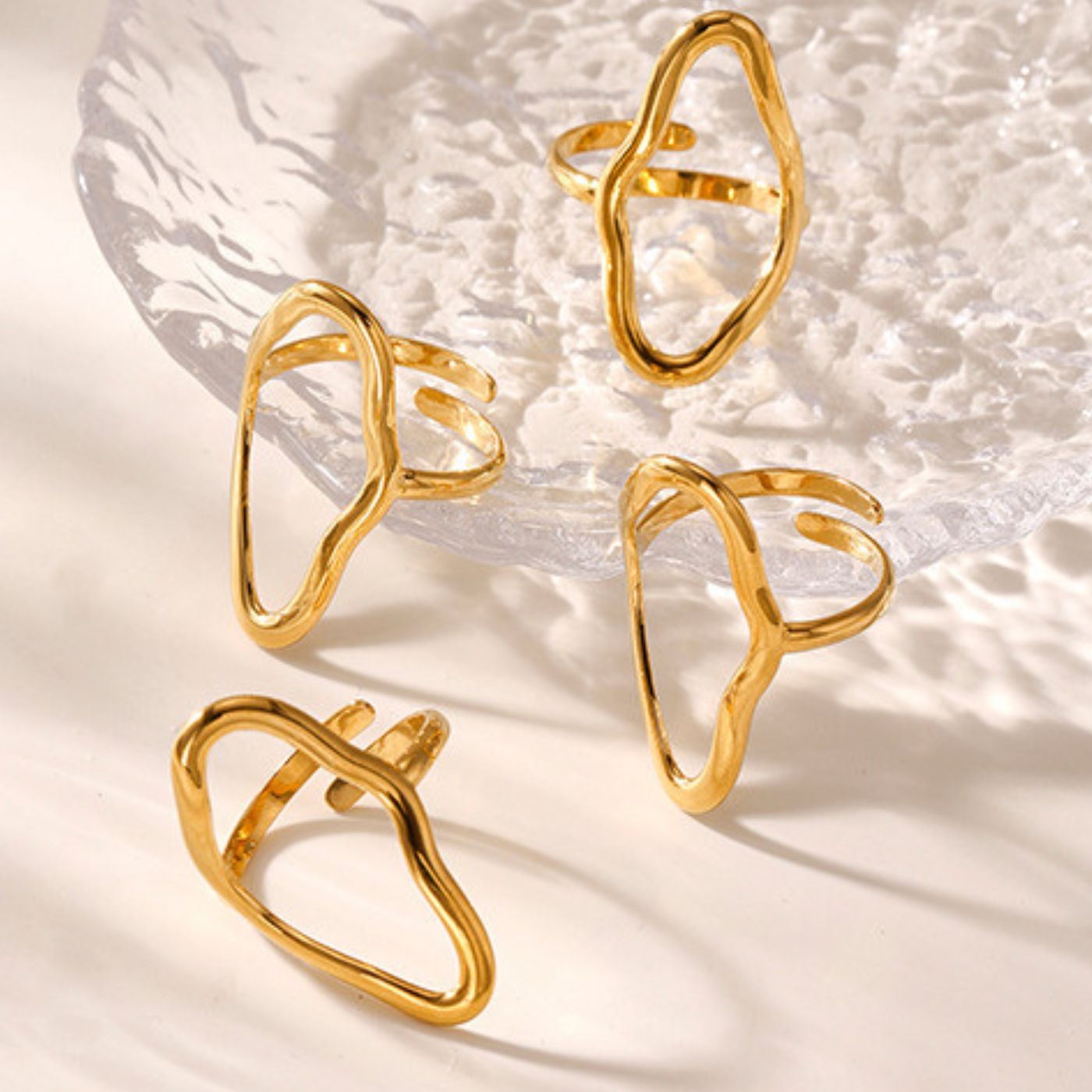 Adjustable Wavy Geometric Ring