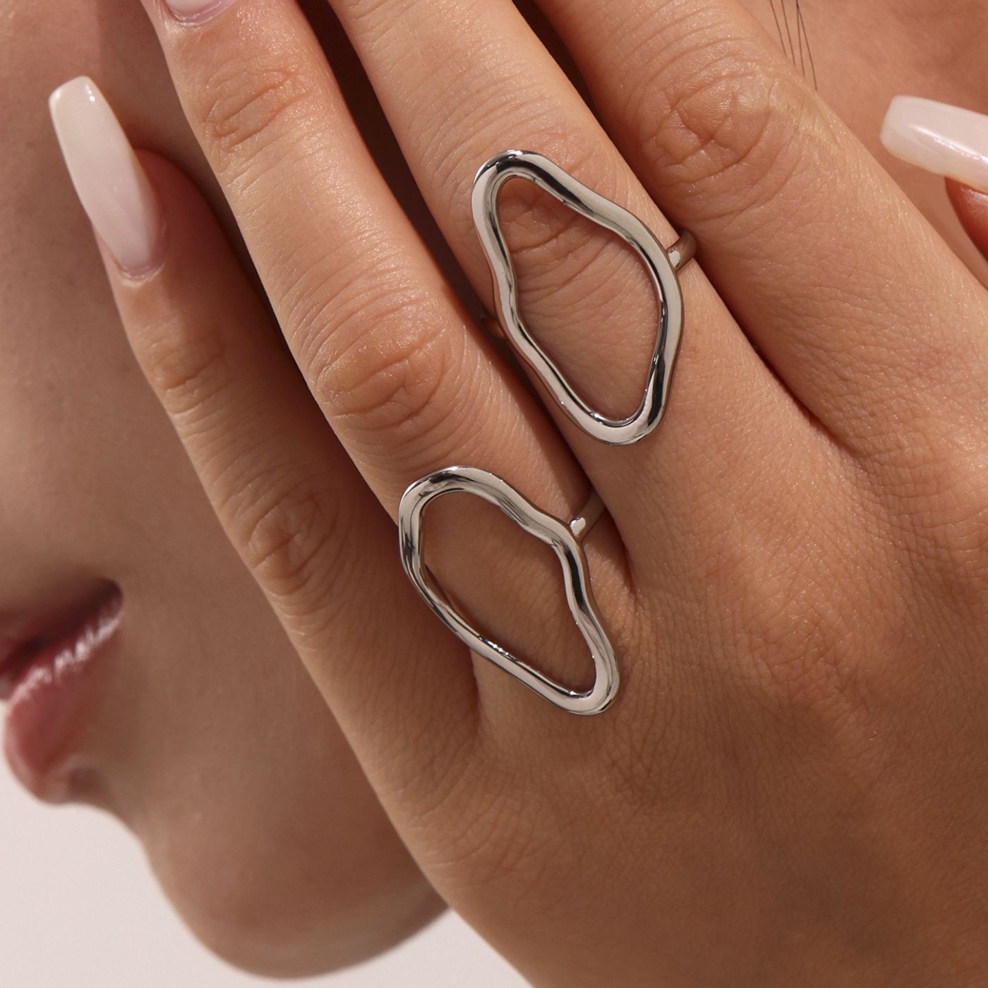 Adjustable Wavy Geometric Ring