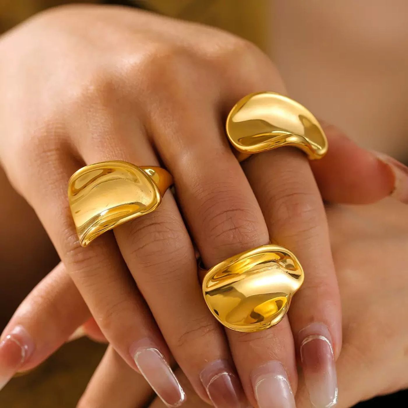 Bague bombée dorée