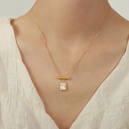 Mother-of-pearl and twisted bar necklace