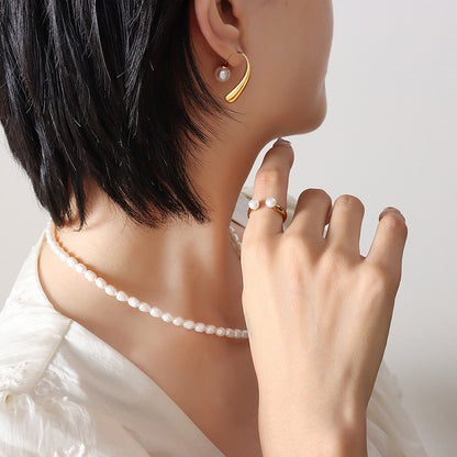 Gold-plated mother-of-pearl earrings